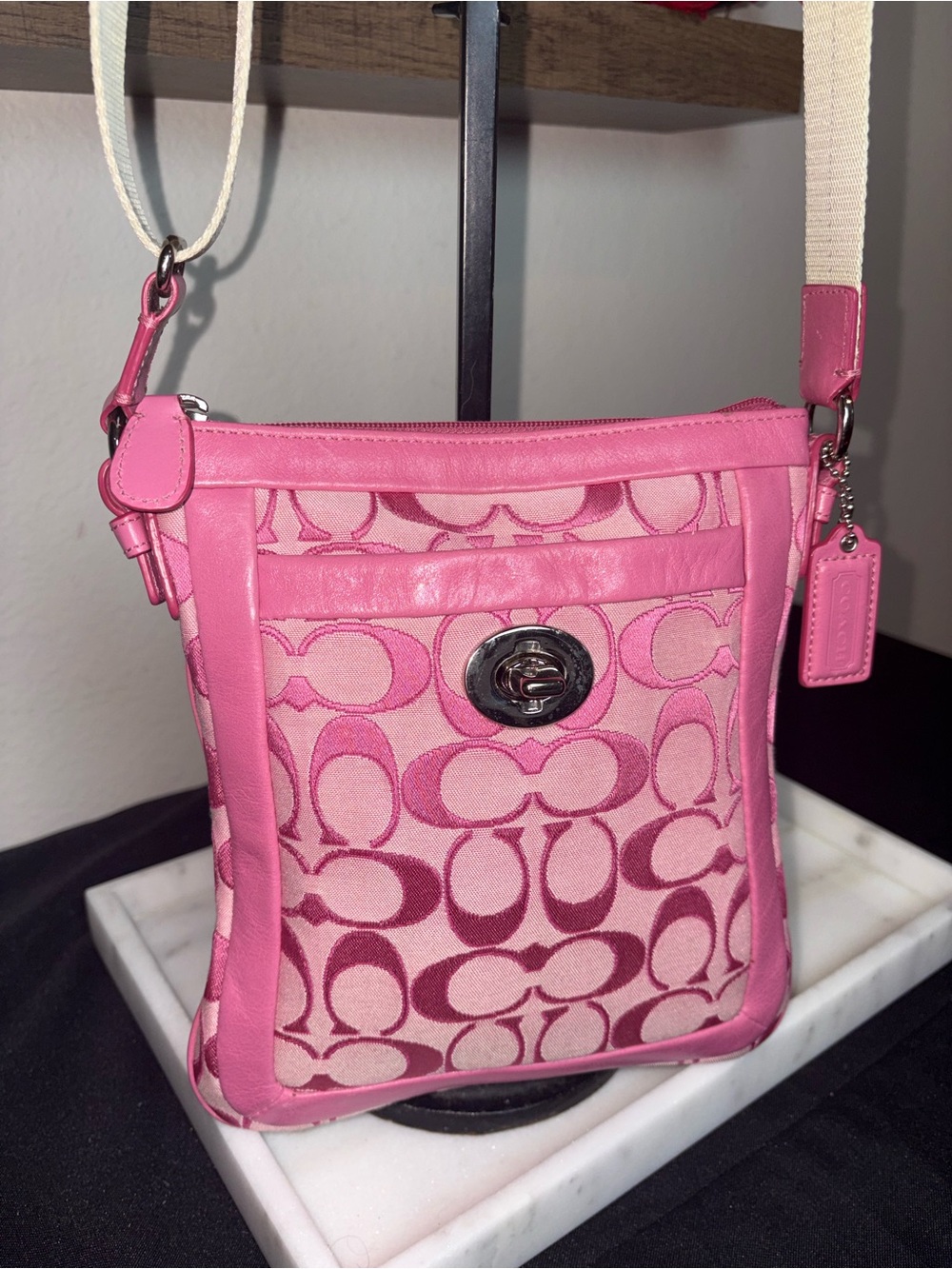 Coach Pink Signature Crossbody Swing-pack Messenger Bag